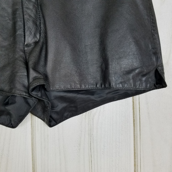 Wilsons Leather Pelle Studio Black Leather Shorts Mid Rise Waist - Picture 4 of 7